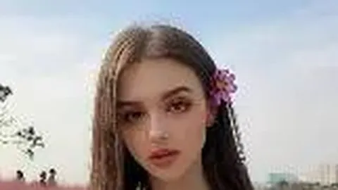 娱乐圈十年风云录：宋喆的深渊挣扎与王宝强的涅槃归来